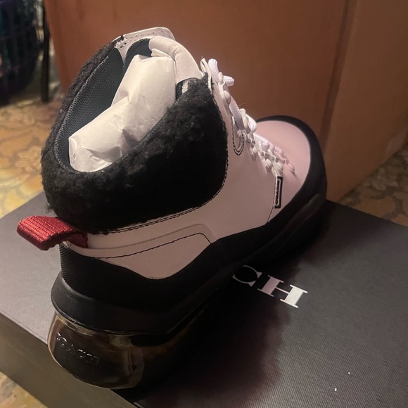 COACH - Picture 5 of 5